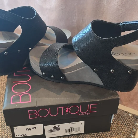 Corkys Black Wedge Sandals - Picture 6 of 7